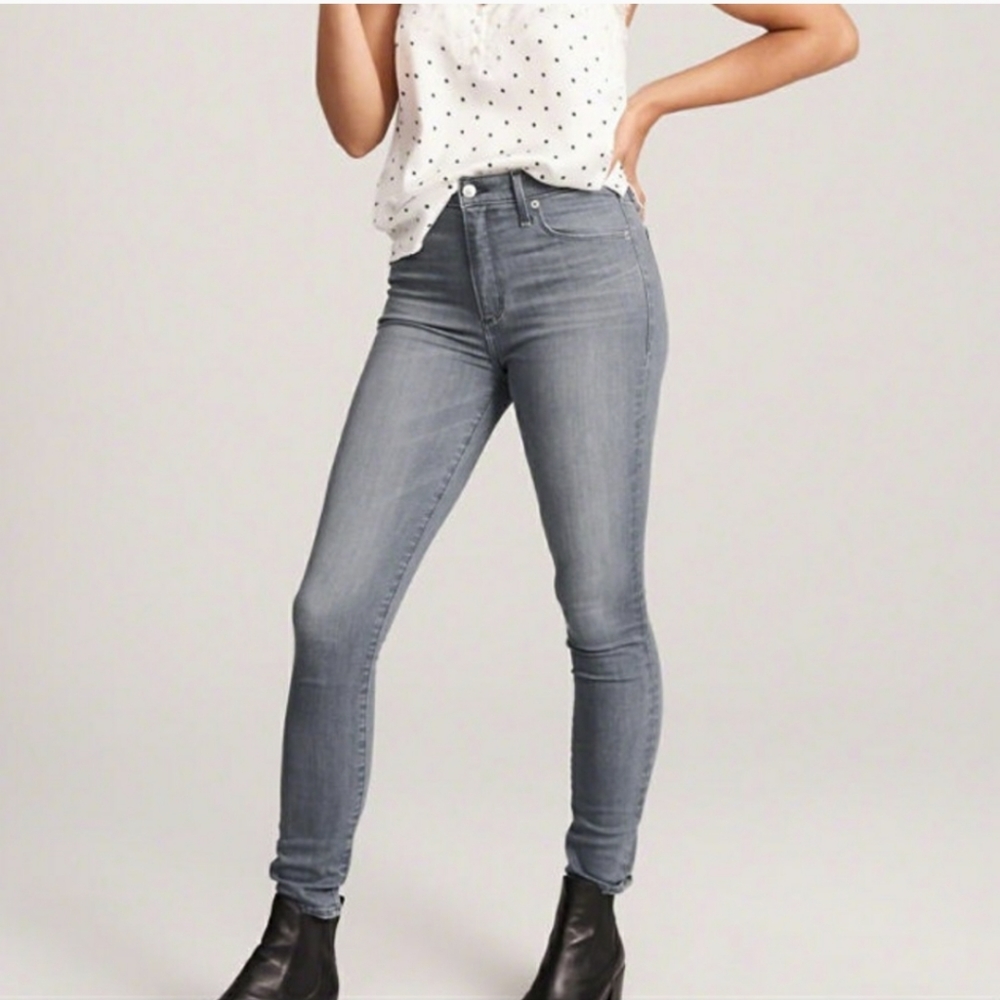 NWOT Abercrombie & Fitch Simone High Rise Super Skinny